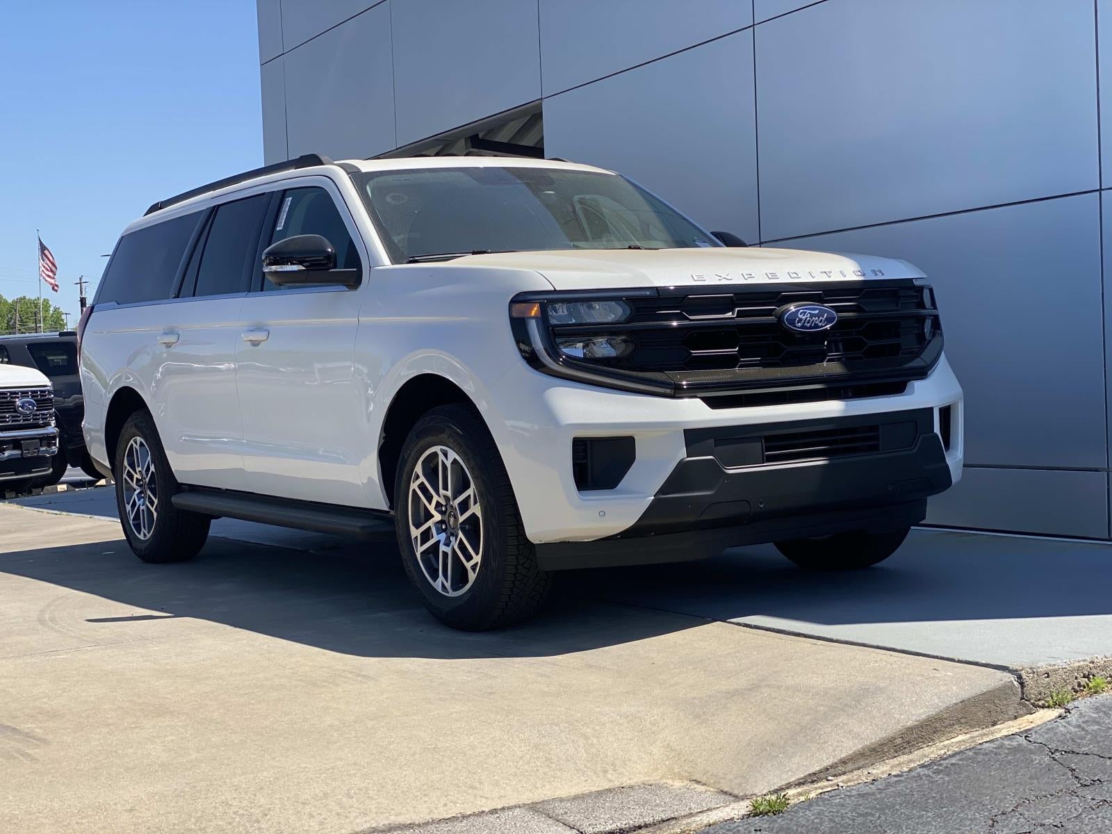 2026 Ford Expedition MAX Active