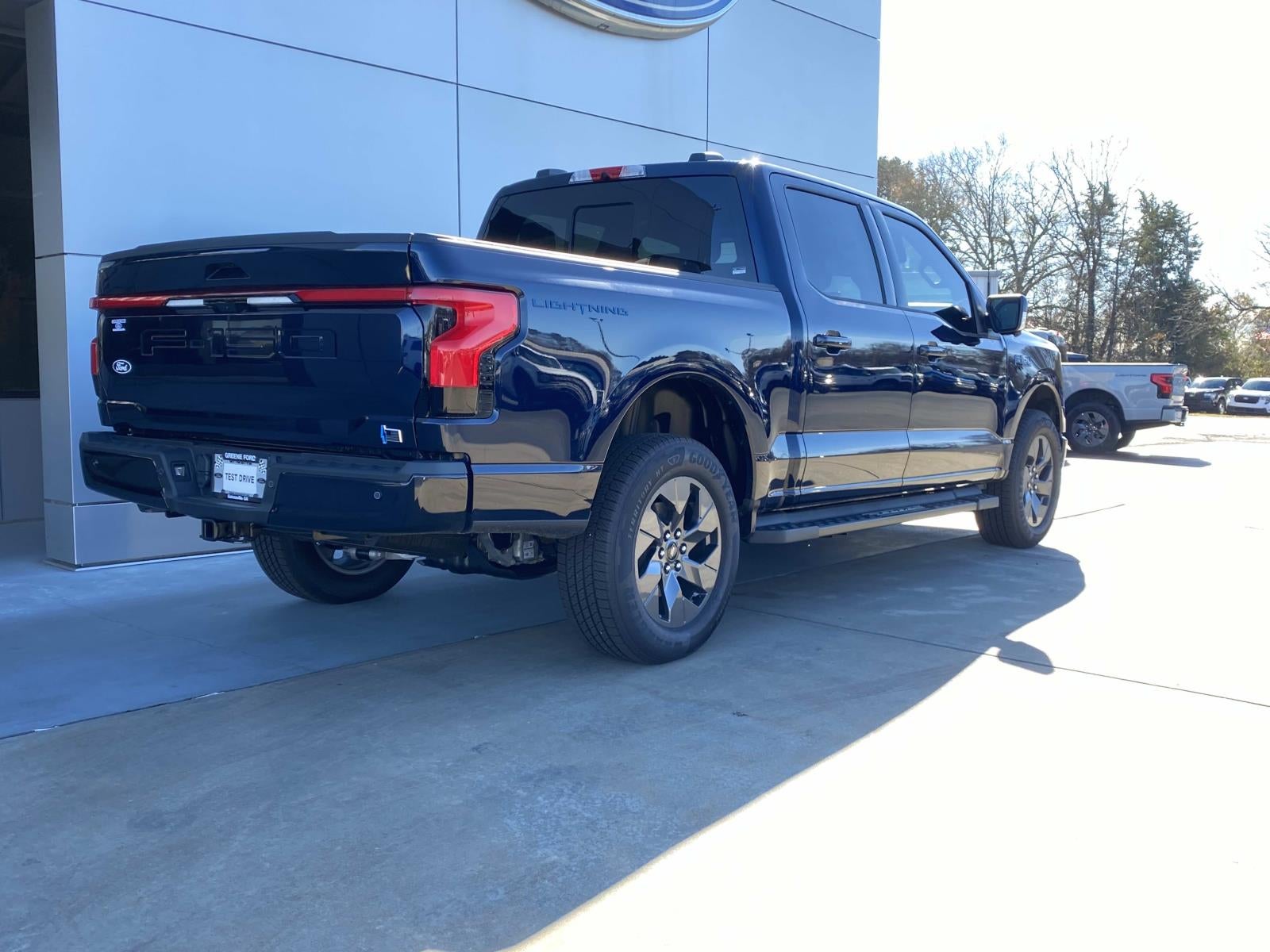 2025 Ford F-150 Lightning Lariat
