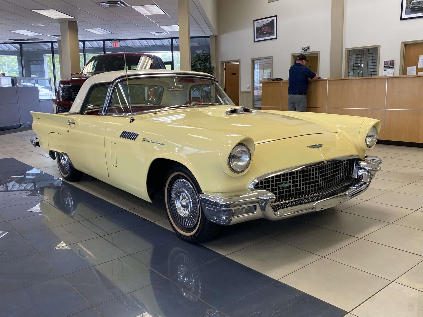 1957 Ford Thunderbird Base