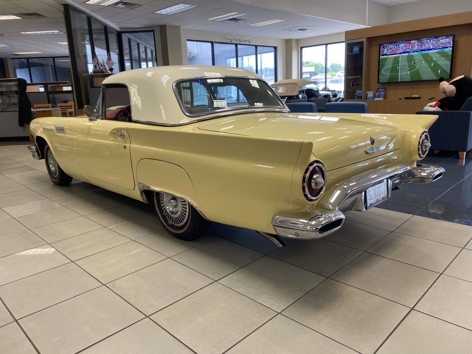1957 Ford Thunderbird Base