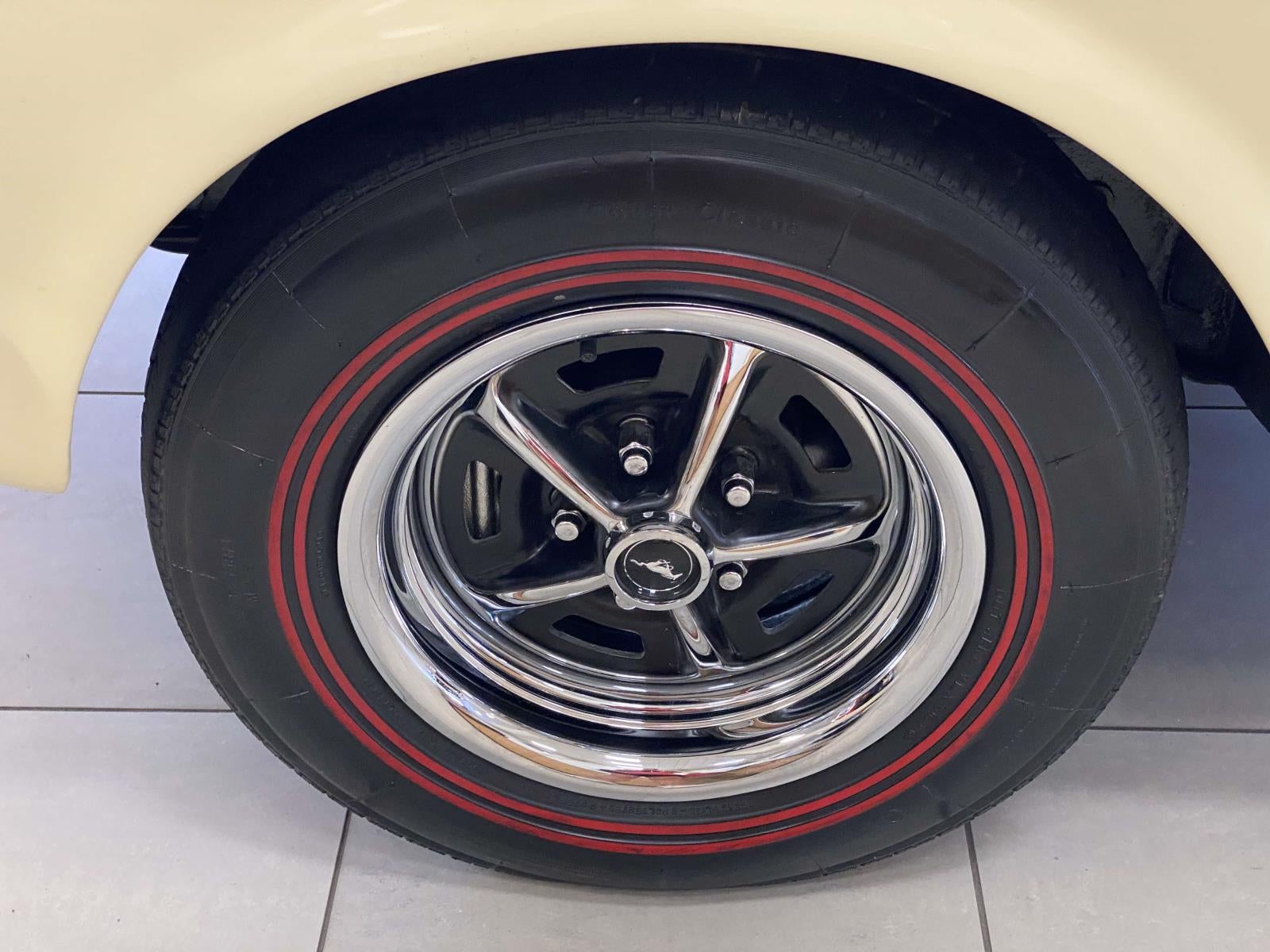 1965 Ford Mustang Base