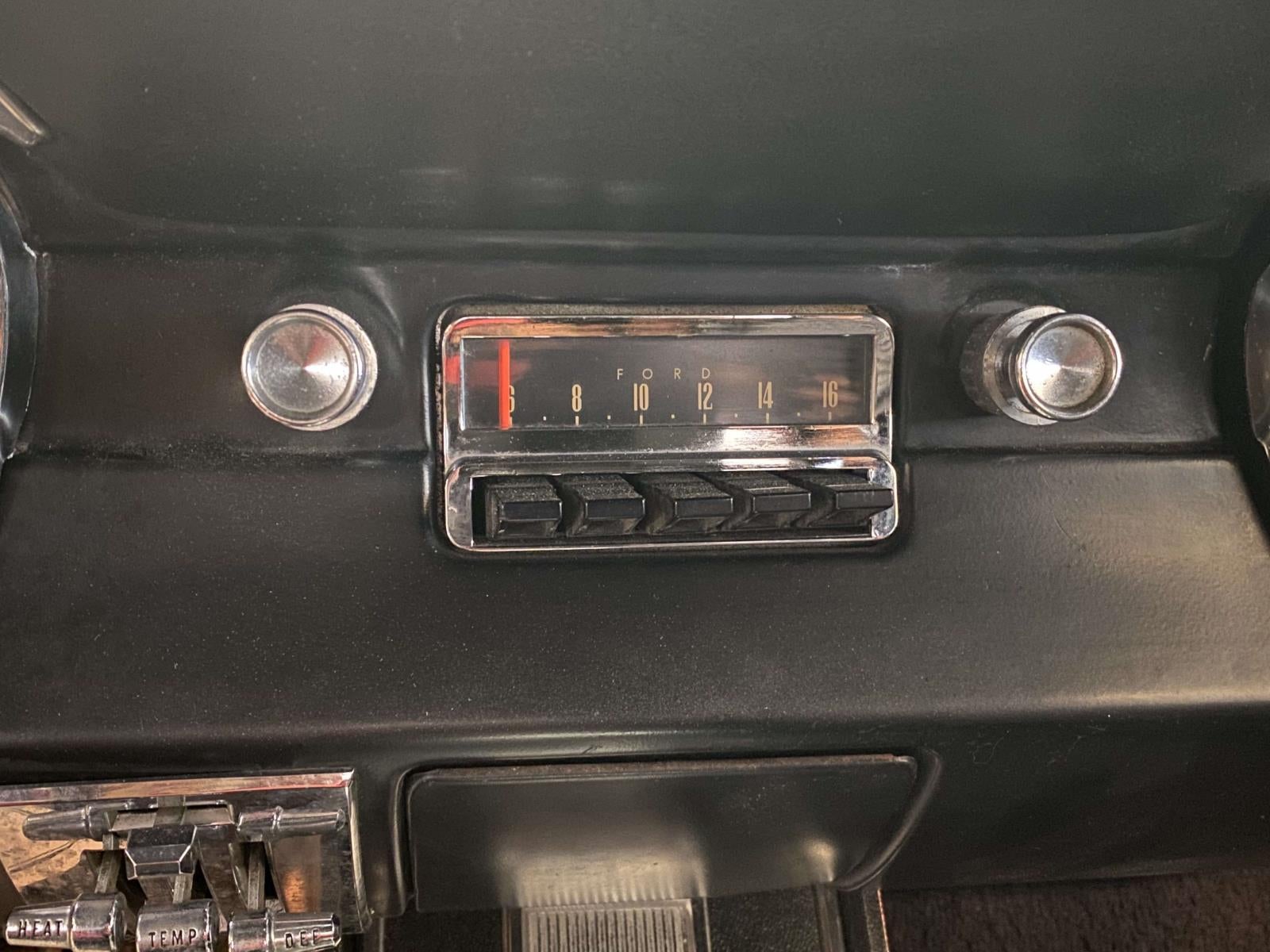 1965 Ford Mustang Base