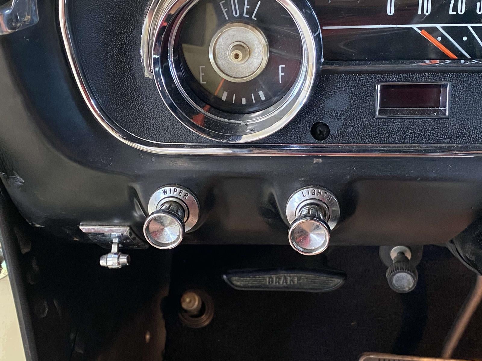 1965 Ford Mustang Base