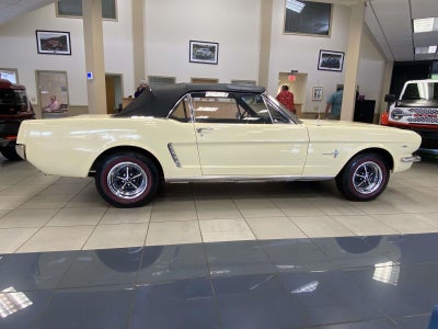 1965 Ford Mustang Base