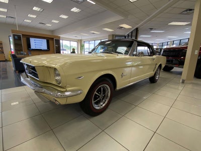 1965 Ford Mustang Base