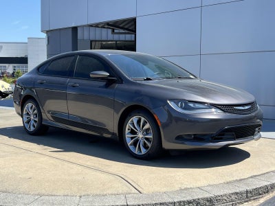2015 Chrysler 200 4dr Sdn S FWD
