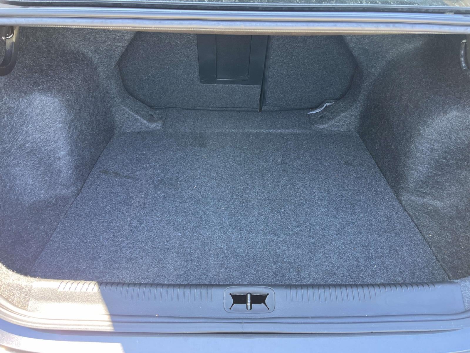 2015 Chrysler 200 4dr Sdn S FWD