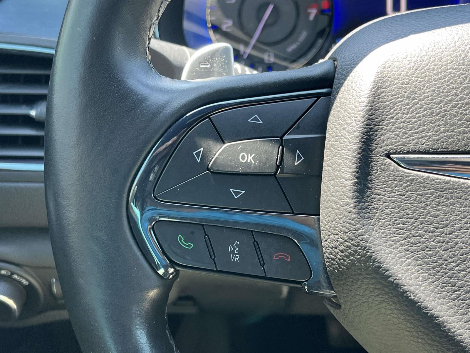 2015 Chrysler 200 4dr Sdn S FWD