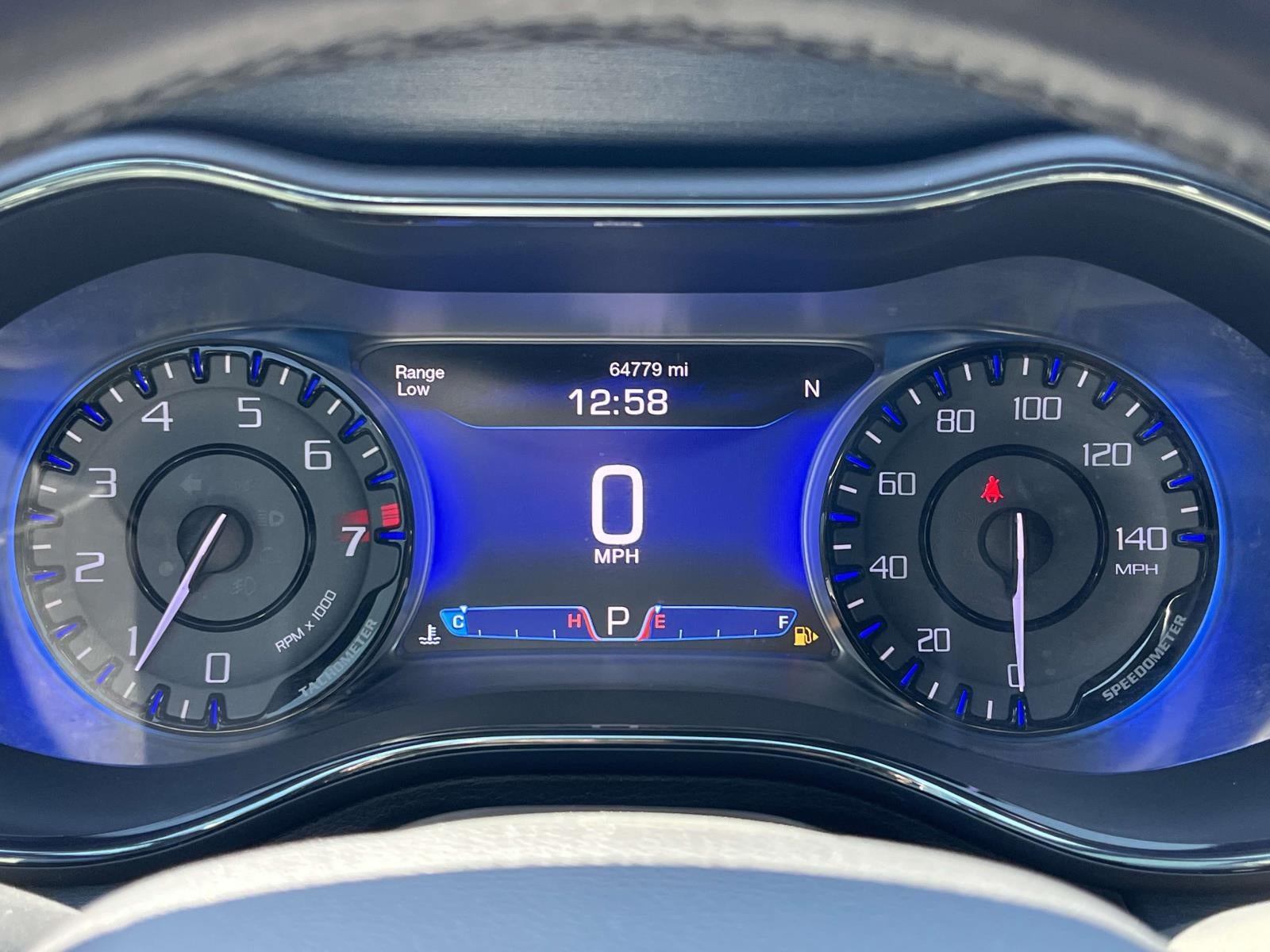 2015 Chrysler 200 4dr Sdn S FWD