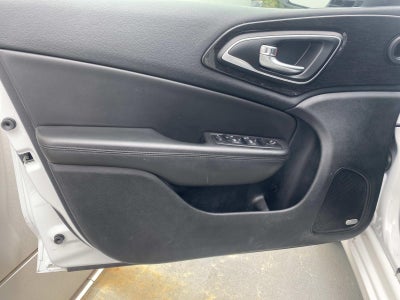 2016 Chrysler 200 4dr Sdn C AWD