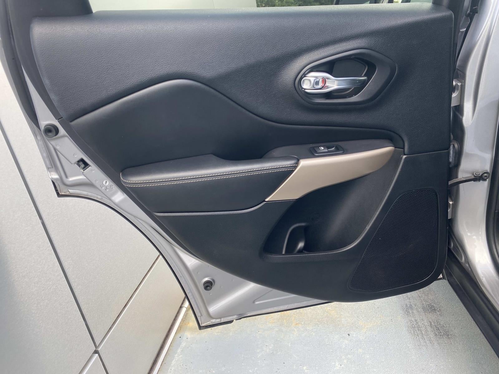 2018 Jeep Cherokee Limited FWD
