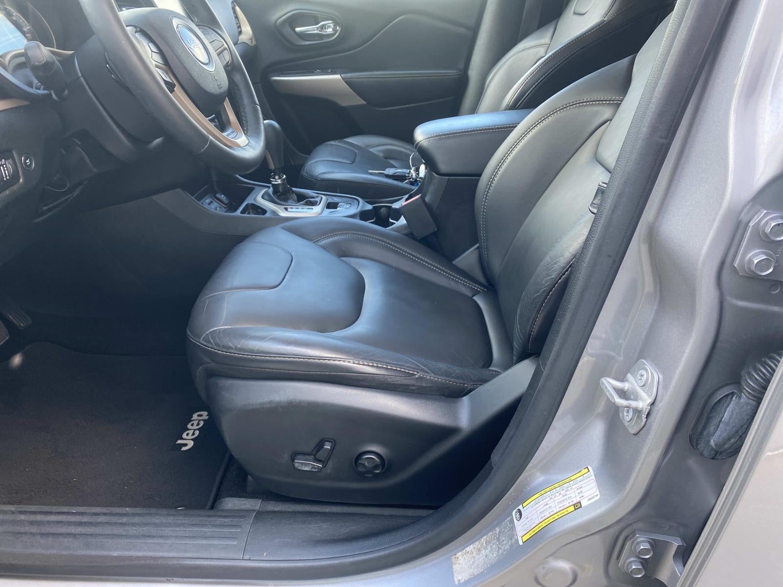 2018 Jeep Cherokee Limited FWD