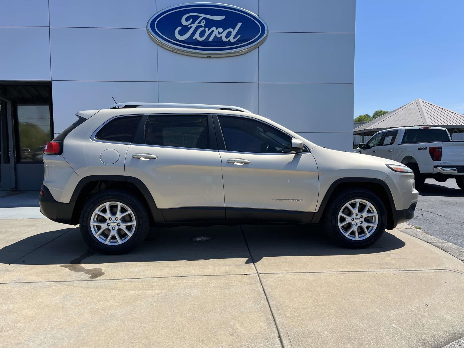 2014 Jeep Cherokee 4WD 4dr Latitude