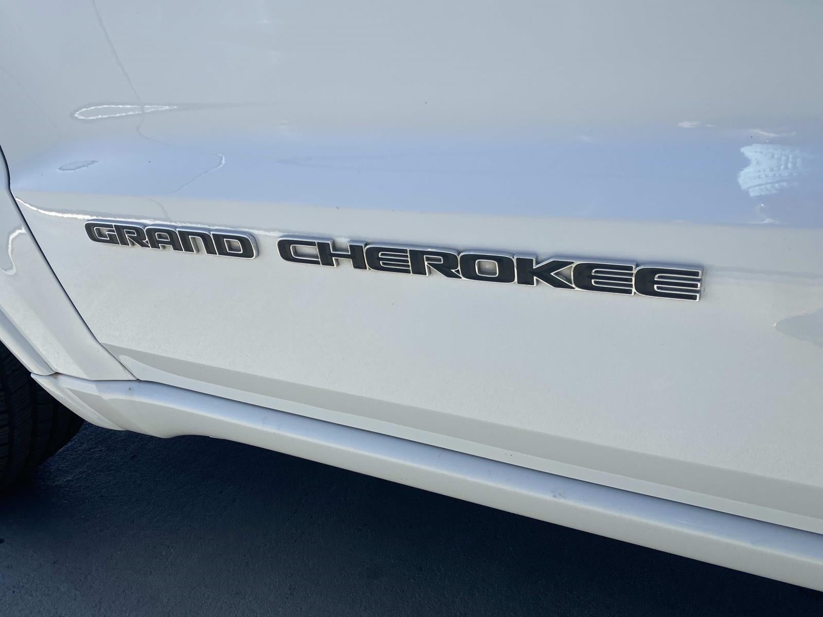 2017 Jeep Grand Cherokee Overland 4x2