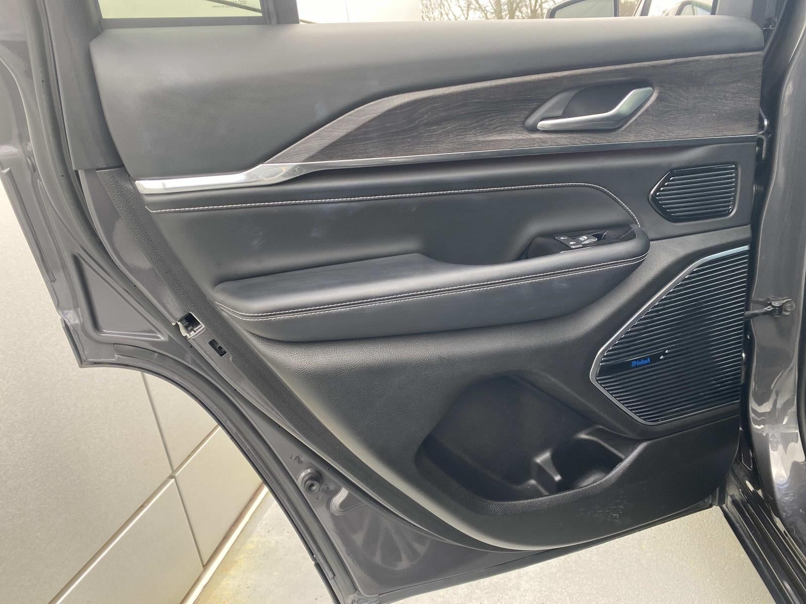 2022 Jeep Grand Cherokee Overland 4x4