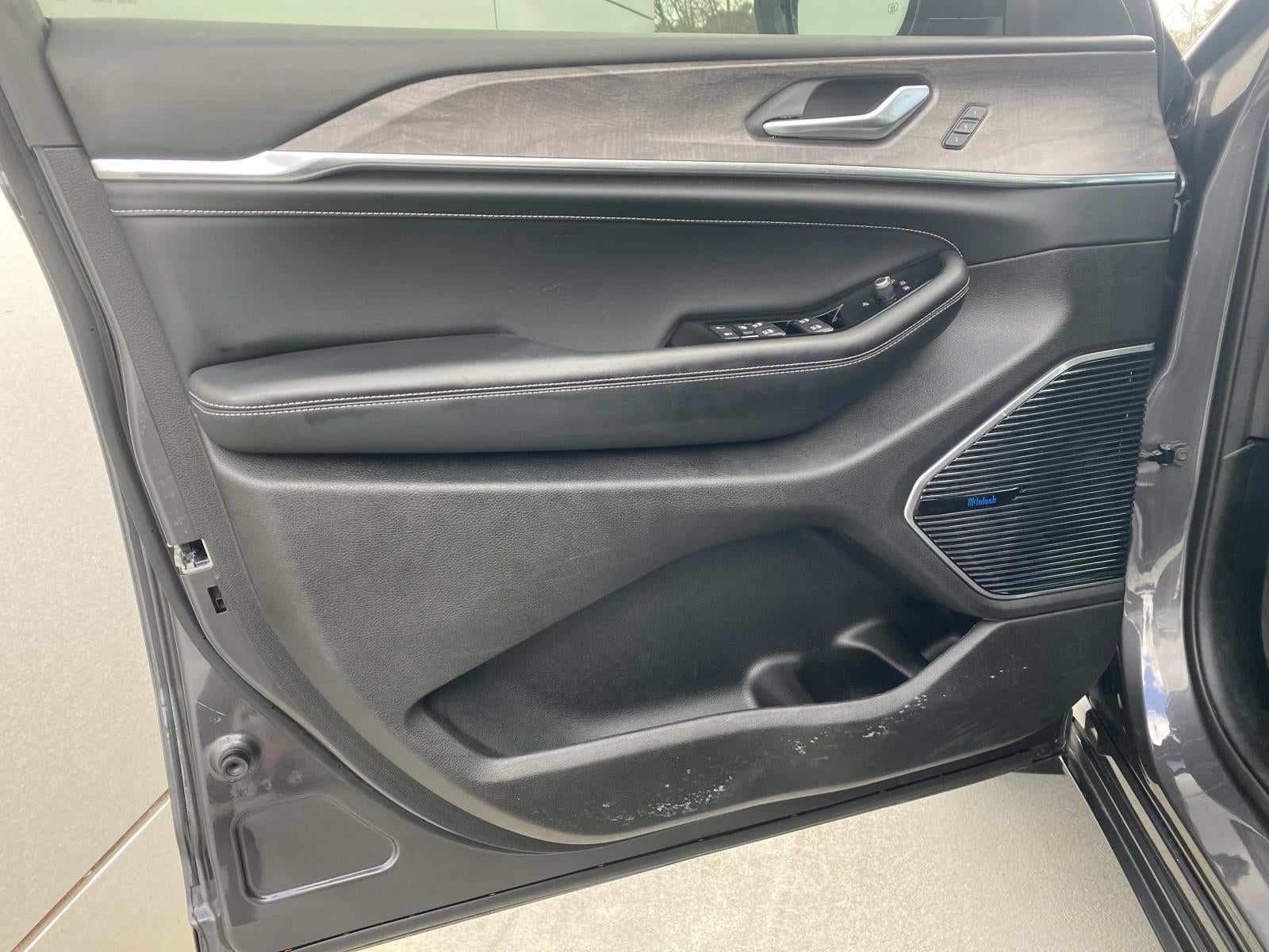 2022 Jeep Grand Cherokee Overland 4x4