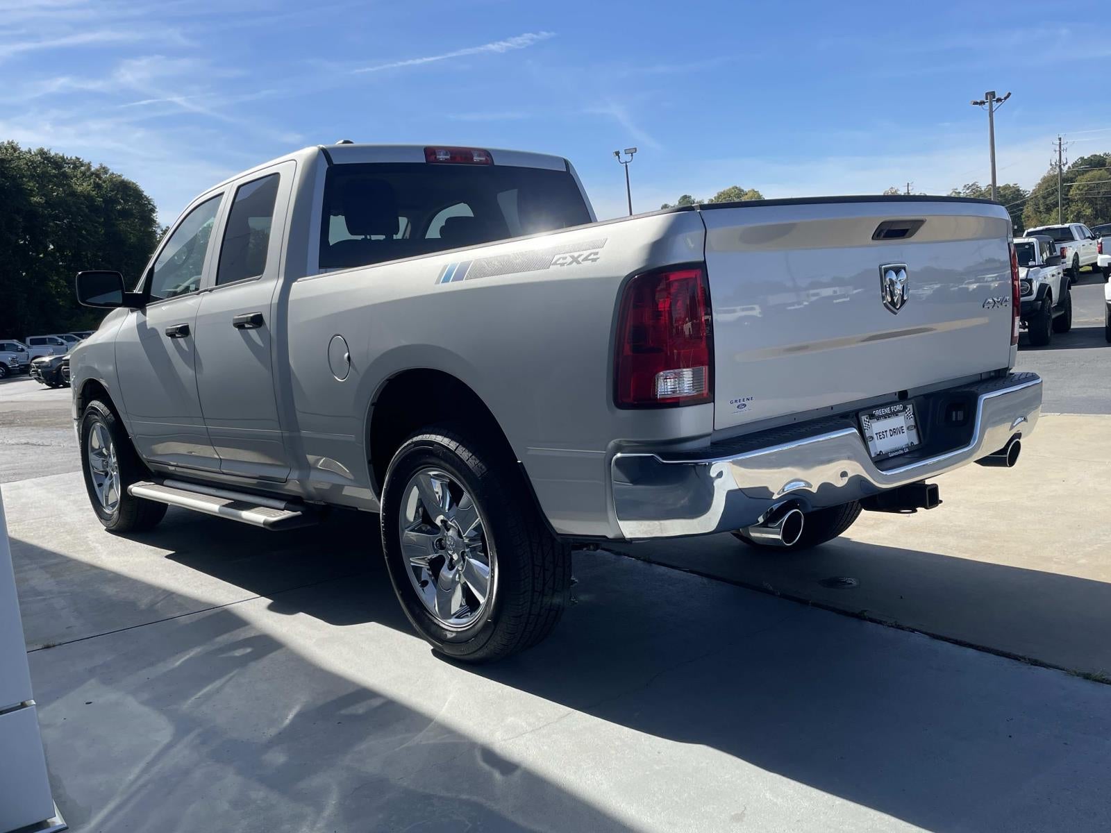 2019 RAM 1500 Classic Tradesman 4x4 Quad Cab 6'4 Box