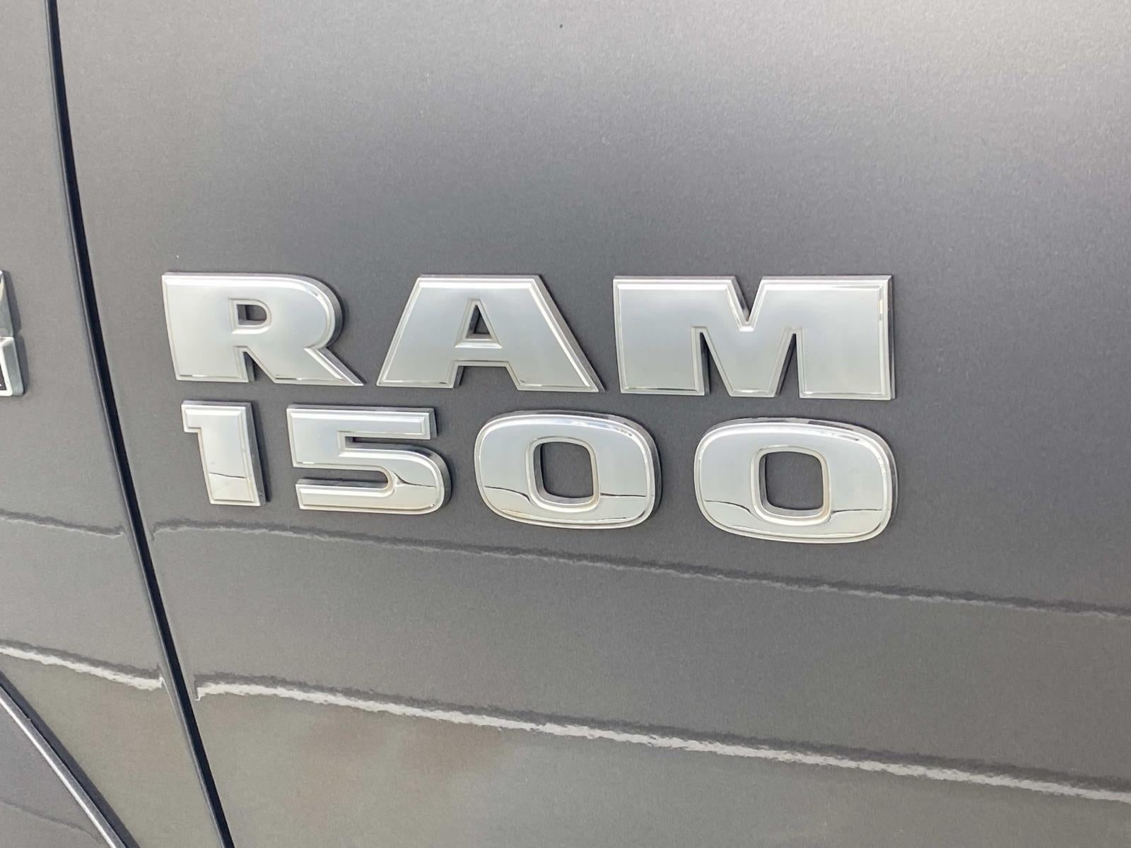 2017 RAM 1500 Laramie 4x4 Crew Cab 5'7 Box