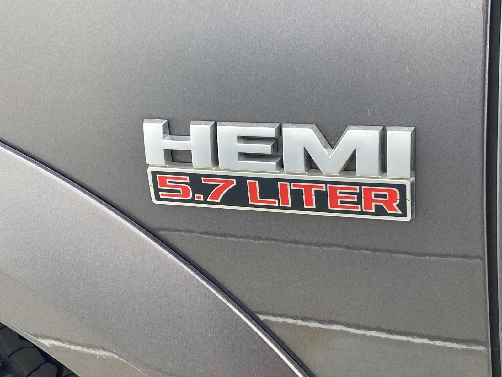 2017 RAM 1500 Laramie 4x4 Crew Cab 5'7 Box