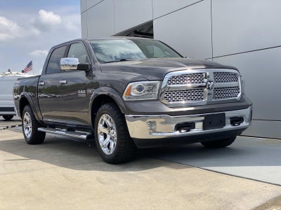 2017 RAM 1500 Laramie 4x4 Crew Cab 5'7 Box
