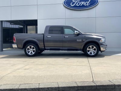 2017 RAM 1500 Laramie 4x4 Crew Cab 5'7 Box