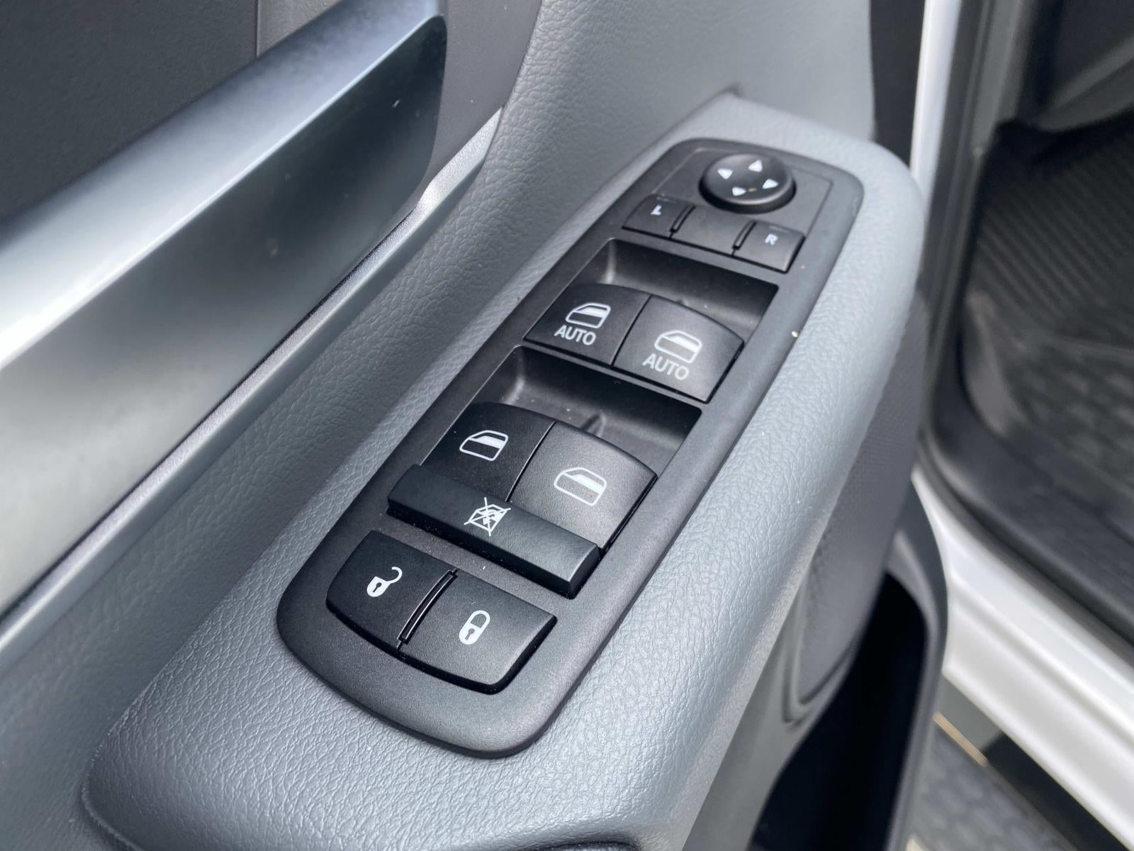 2020 RAM 1500 Big Horn 4x2 Quad Cab 6'4 Box