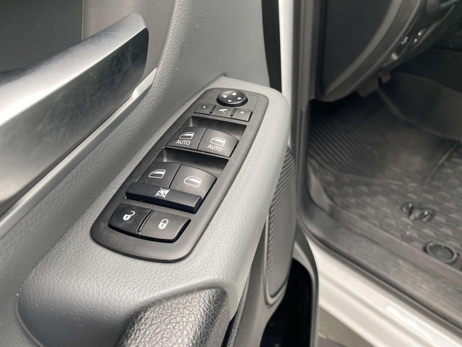 2021 RAM 1500 Big Horn 4x2 Crew Cab 5'7 Box