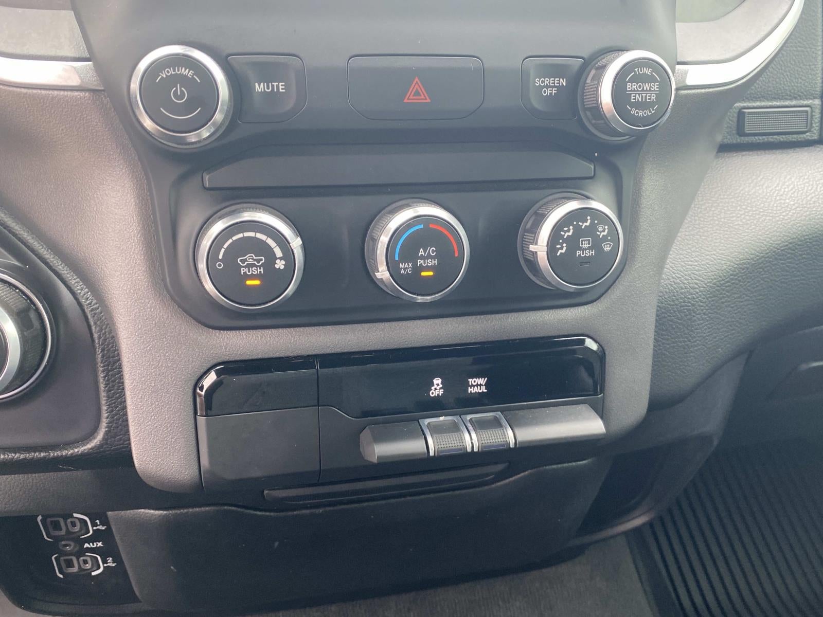 2021 RAM 1500 Big Horn 4x2 Crew Cab 5'7 Box