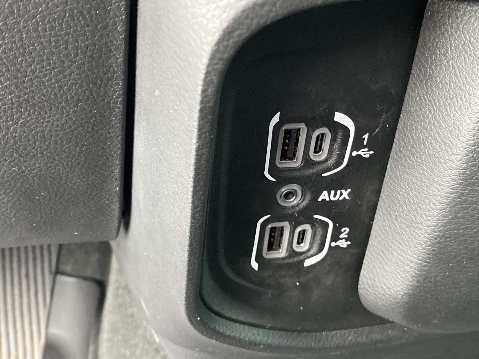 2021 RAM 1500 Big Horn 4x2 Crew Cab 5'7 Box