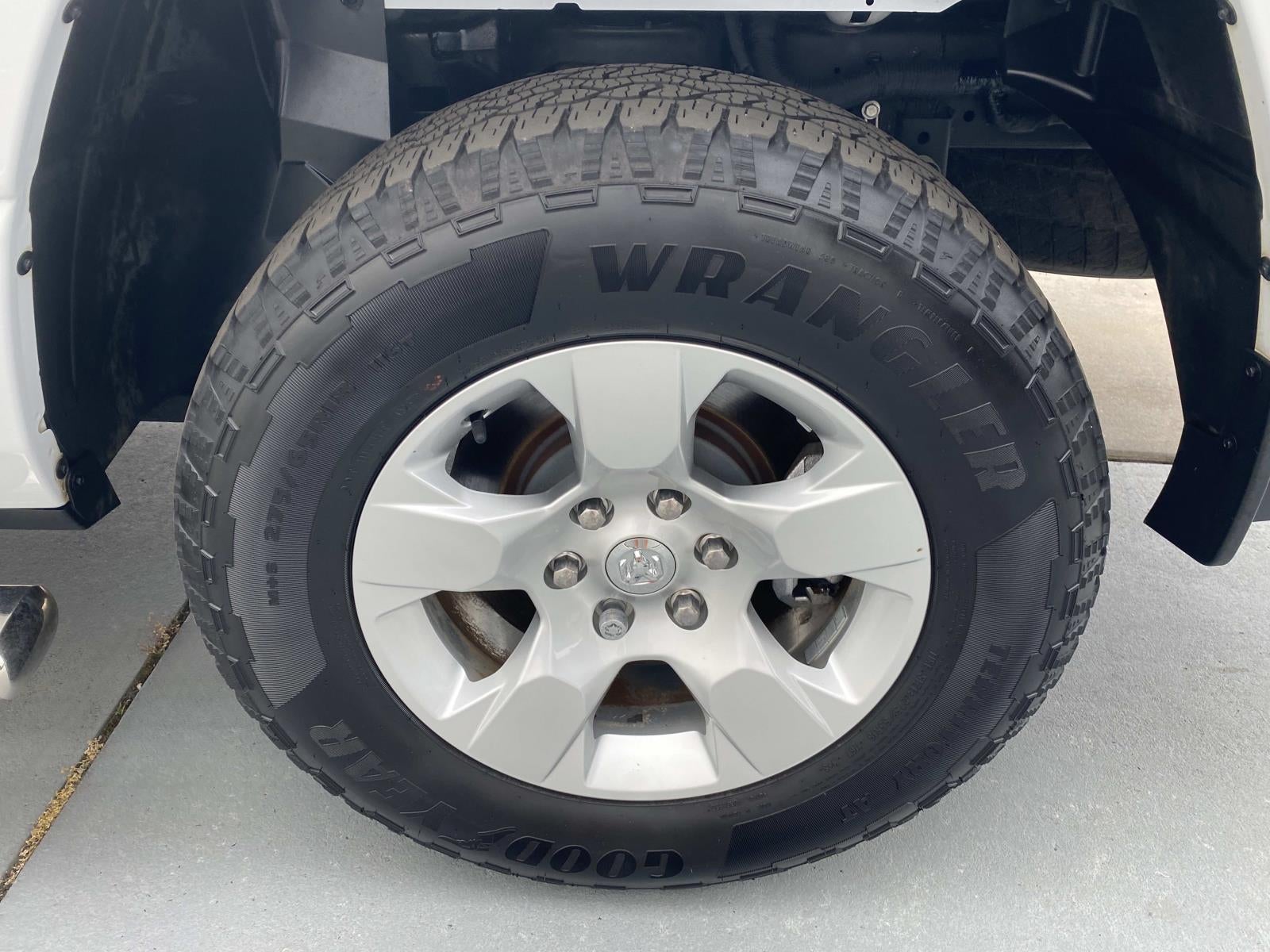 2021 RAM 1500 Big Horn 4x2 Crew Cab 5'7 Box