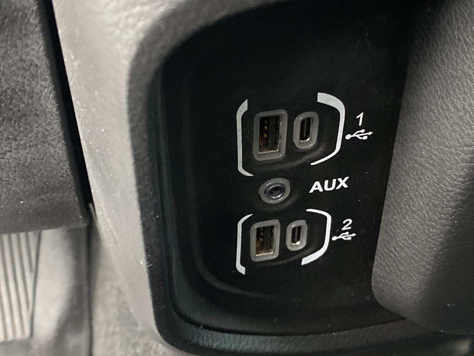 2019 RAM 1500 Big Horn/Lone Star 4x2 Crew Cab 5'7 Box