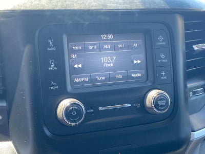 2019 RAM 1500 Big Horn/Lone Star 4x2 Crew Cab 5'7 Box