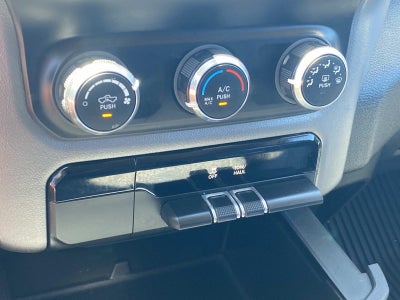 2019 RAM 1500 Big Horn/Lone Star 4x2 Crew Cab 5'7 Box
