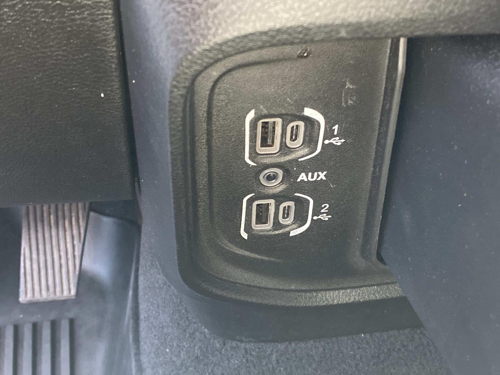 2019 RAM 1500 Big Horn/Lone Star 4x2 Crew Cab 5'7 Box