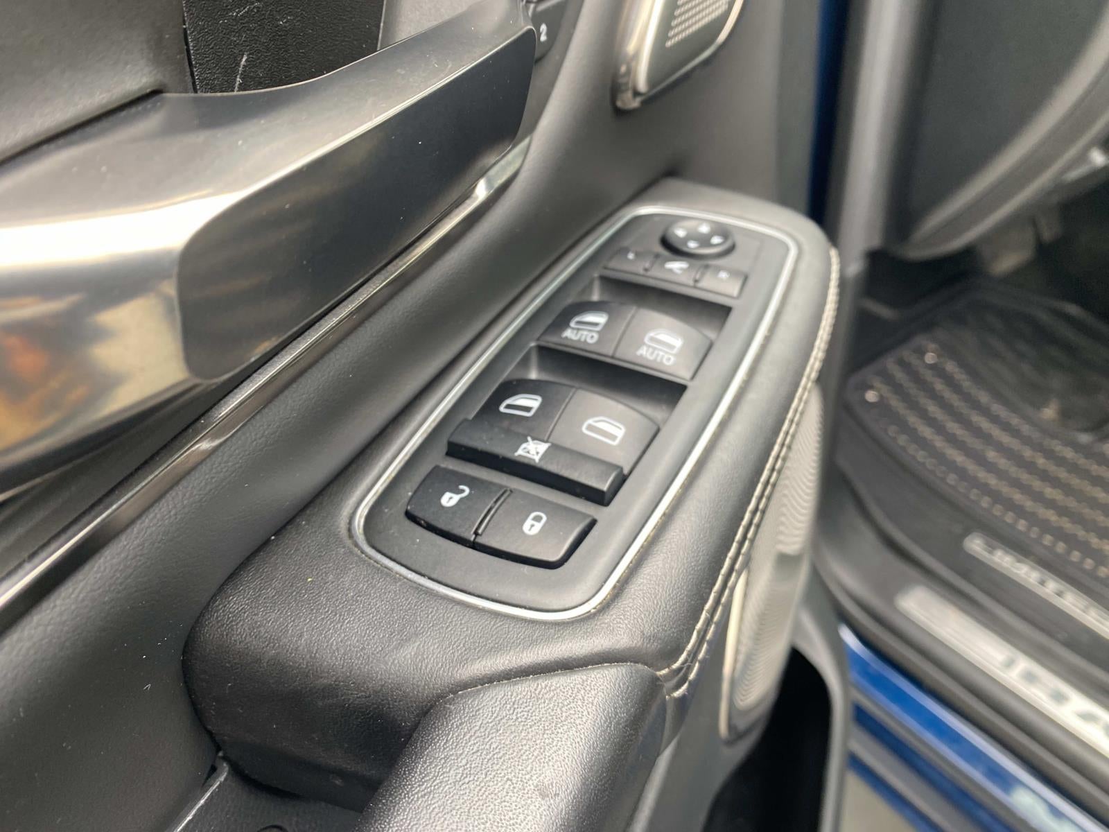 2020 RAM 1500 Limited 4x2 Crew Cab 5'7 Box