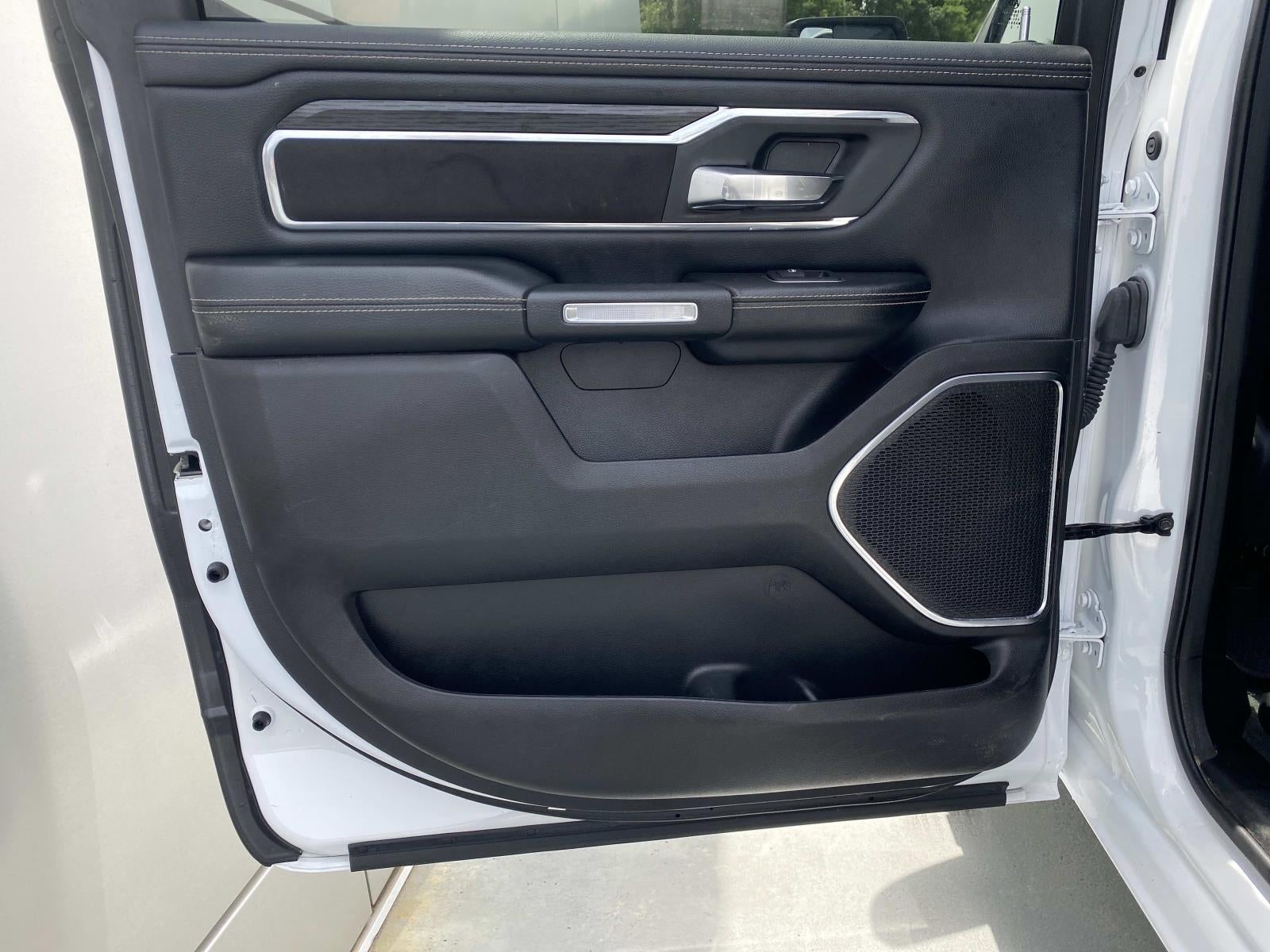 2024 RAM 1500 Laramie 4x2 Crew Cab 5'7 Box