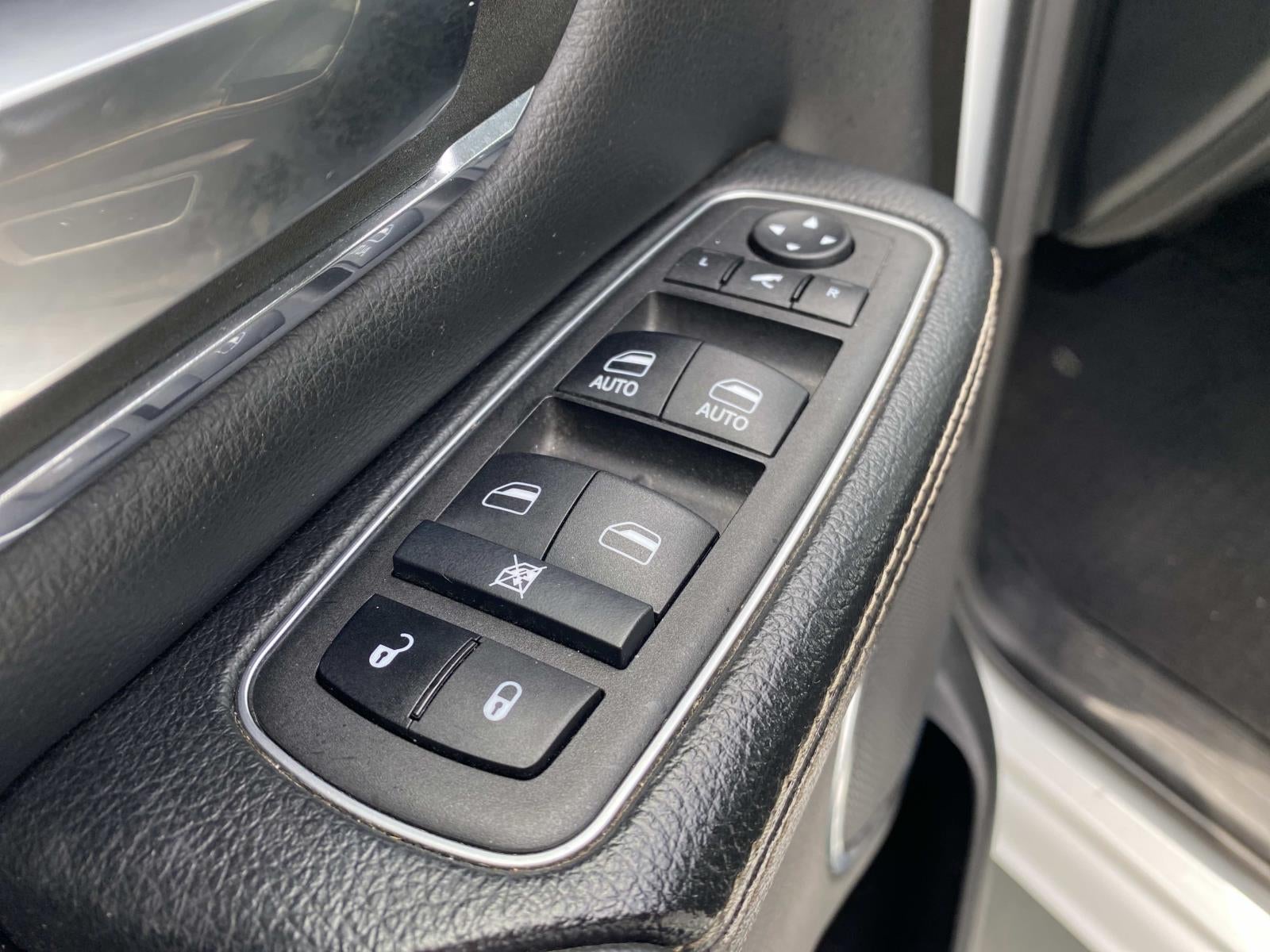2024 RAM 1500 Laramie 4x2 Crew Cab 5'7 Box