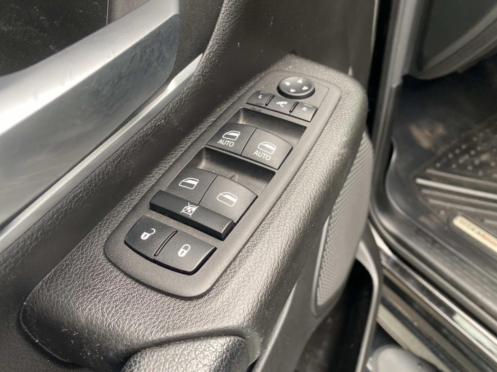 2023 RAM 1500 Big Horn 4x4 Crew Cab 5'7 Box