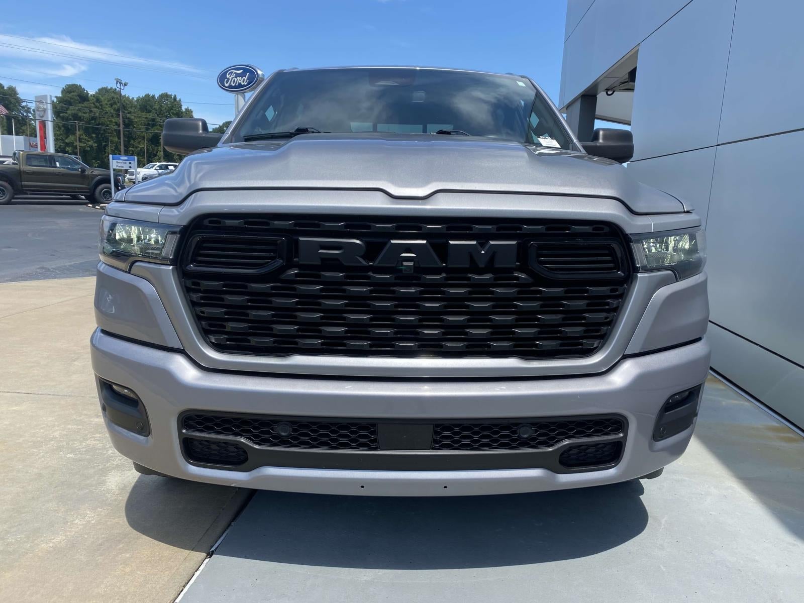 2025 RAM 1500 Tradesman 4x4 Crew Cab 5'7 Box