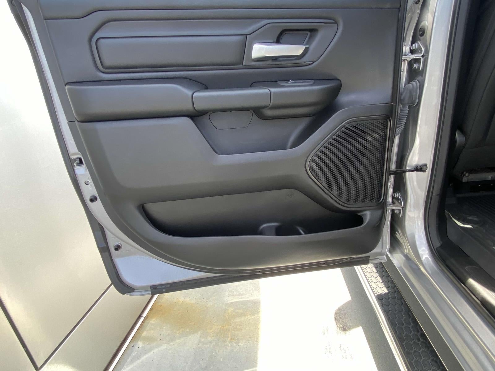 2025 RAM 1500 Tradesman 4x4 Crew Cab 5'7 Box