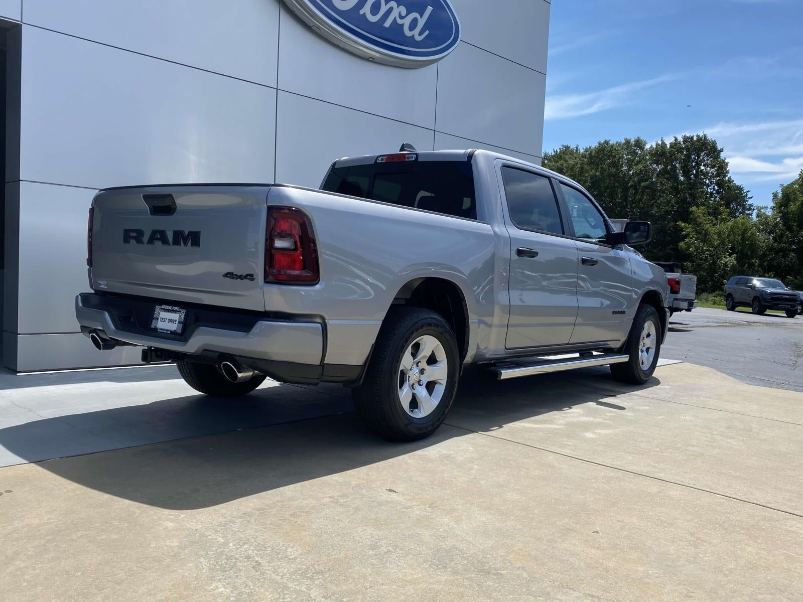 2025 RAM 1500 Tradesman 4x4 Crew Cab 5'7 Box