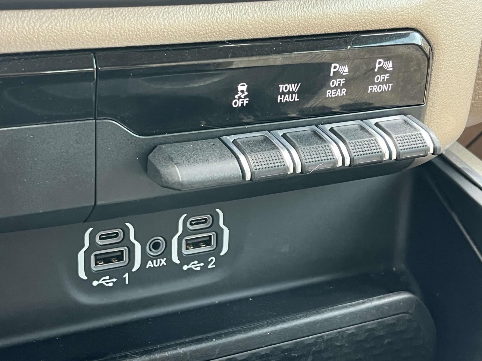 2022 RAM 1500 Laramie 4x4 Crew Cab 5'7 Box