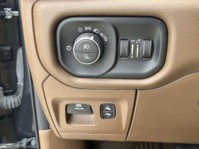 2022 RAM 1500 Laramie 4x4 Crew Cab 5'7 Box