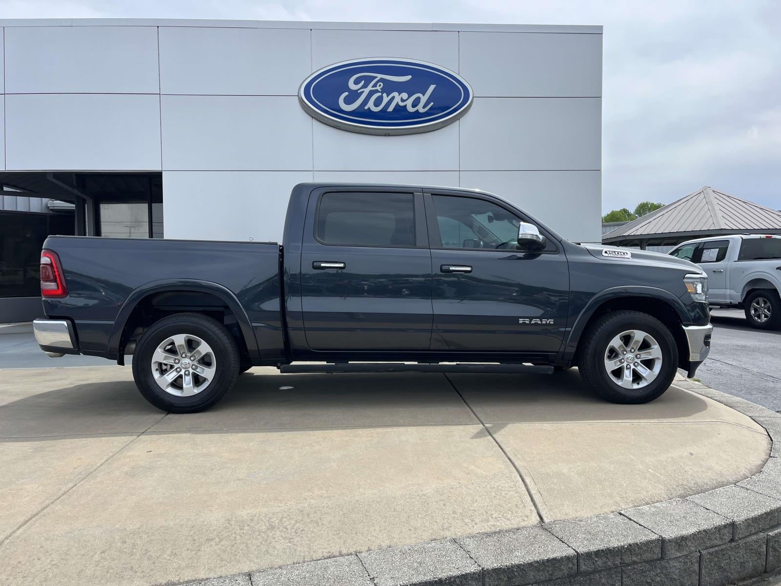 2022 RAM 1500 Laramie 4x4 Crew Cab 5'7 Box