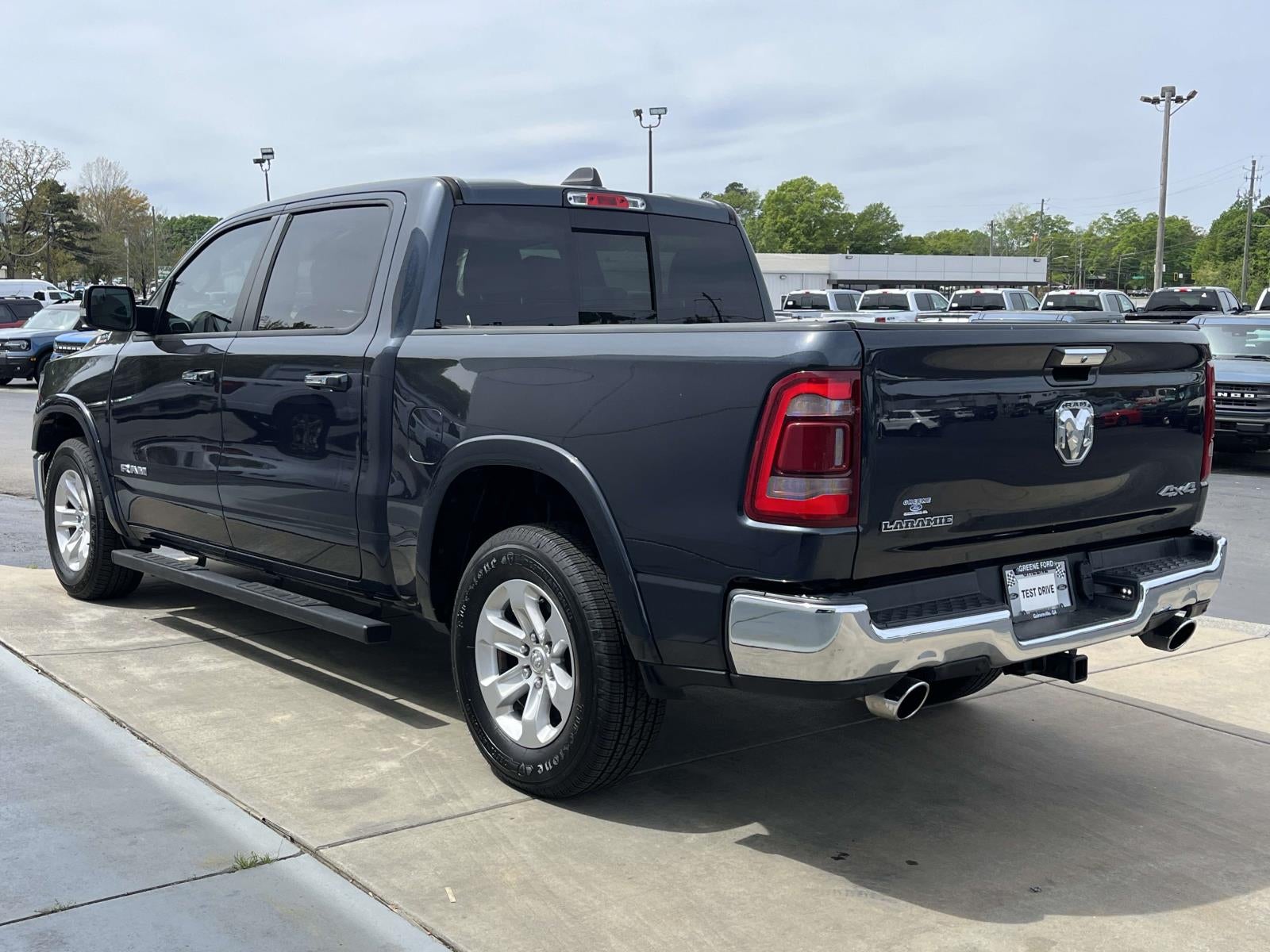2022 RAM 1500 Laramie 4x4 Crew Cab 5'7 Box