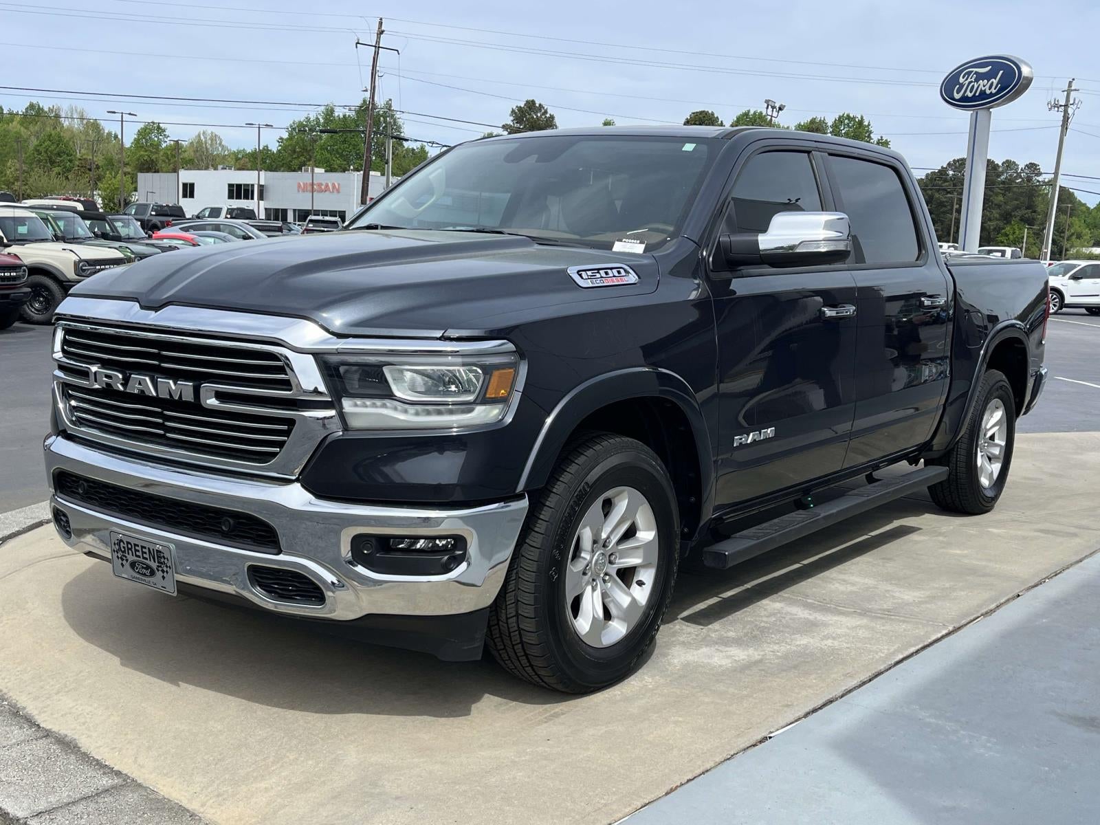2022 RAM 1500 Laramie 4x4 Crew Cab 5'7 Box