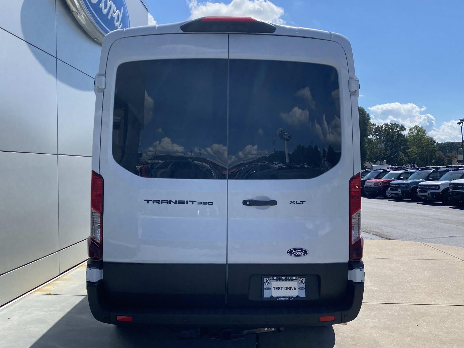2026 Ford Transit Passenger Wagon XLT photo 5