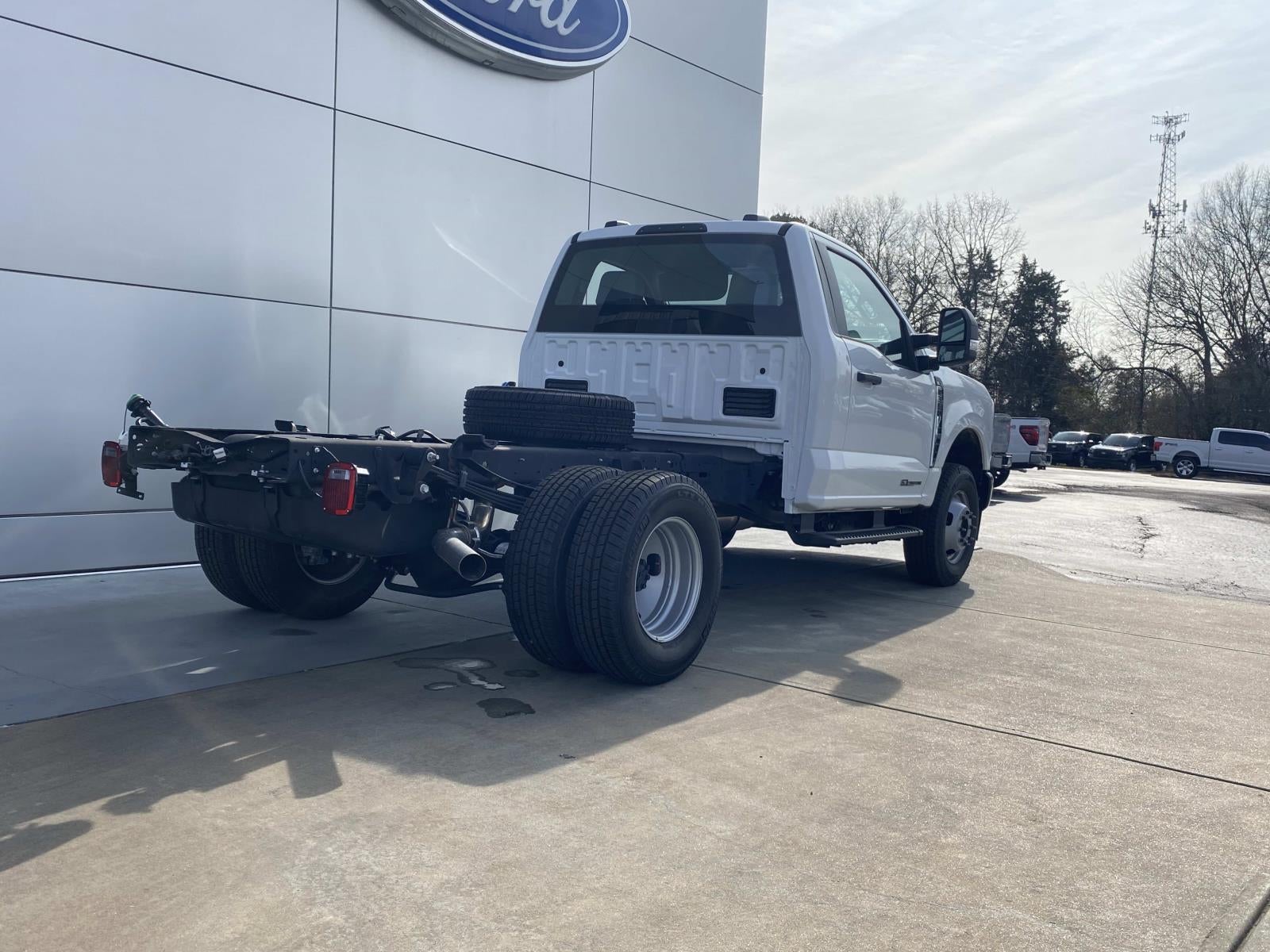 2025 Ford Super Duty F-350 DRW XL