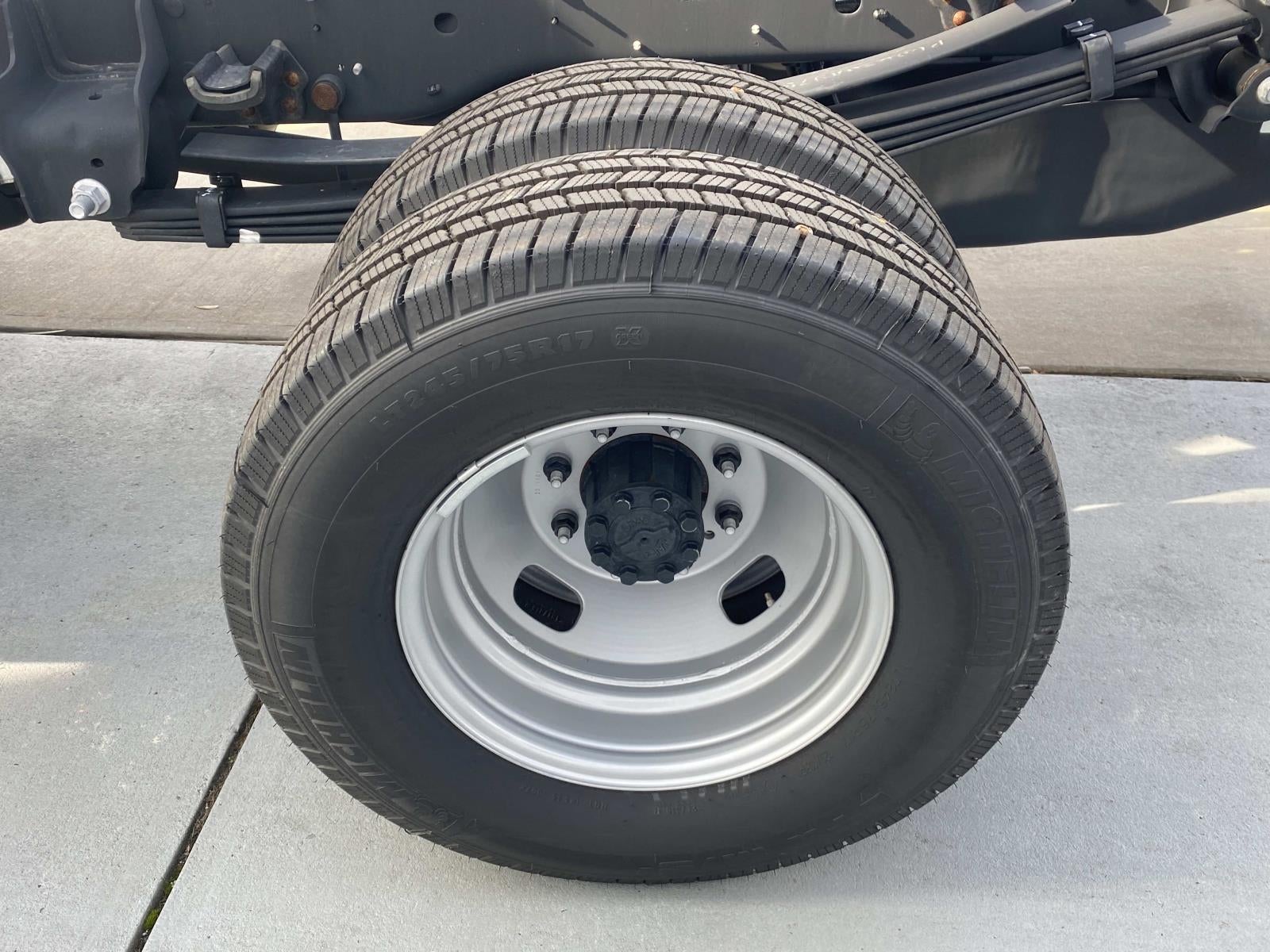 2025 Ford Super Duty F-350 DRW XL