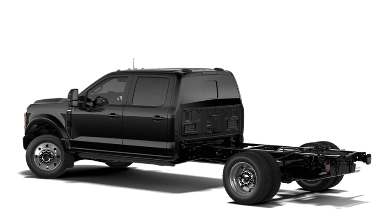 2027 Ford Super Duty F-550 DRW Platinum photo 2